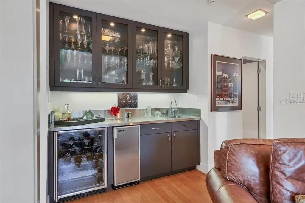 1610 S Lake Shore Drive Sarasota FL 34231