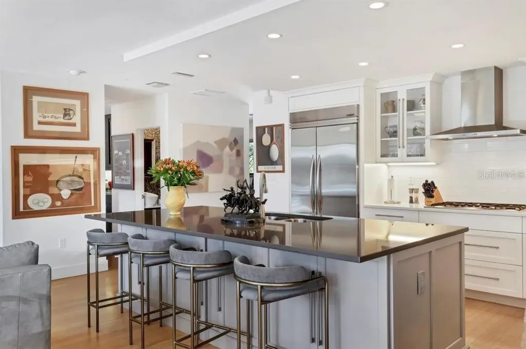1610 S Lake Shore Drive Sarasota FL 34231