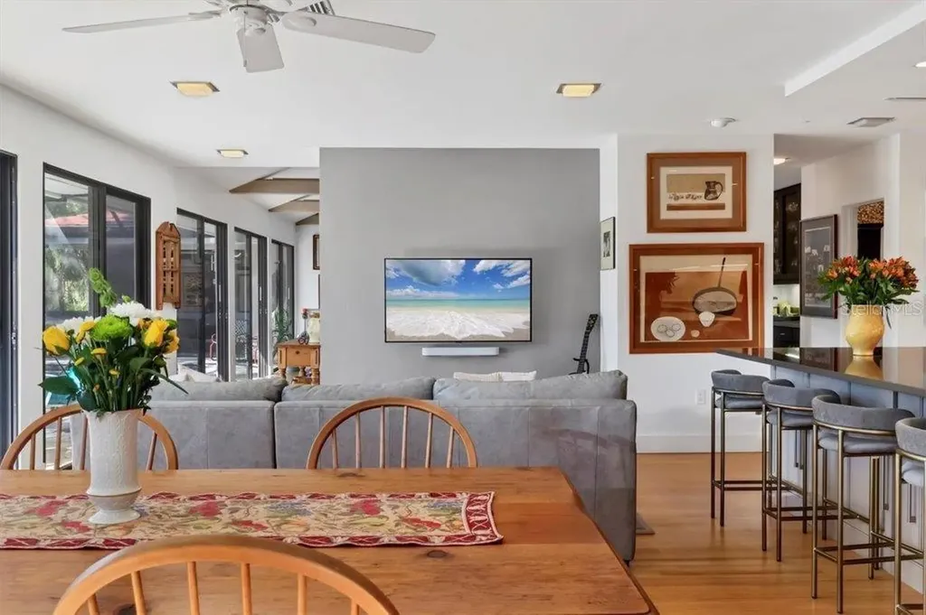 1610 S Lake Shore Drive Sarasota FL 34231