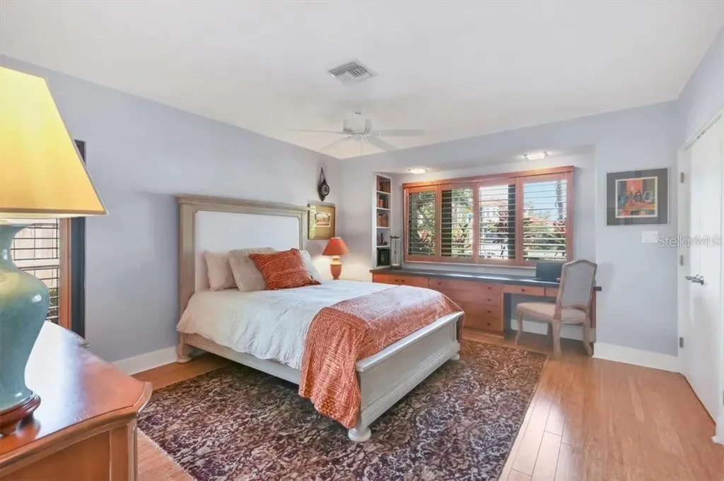 1610 S Lake Shore Drive Sarasota FL 34231