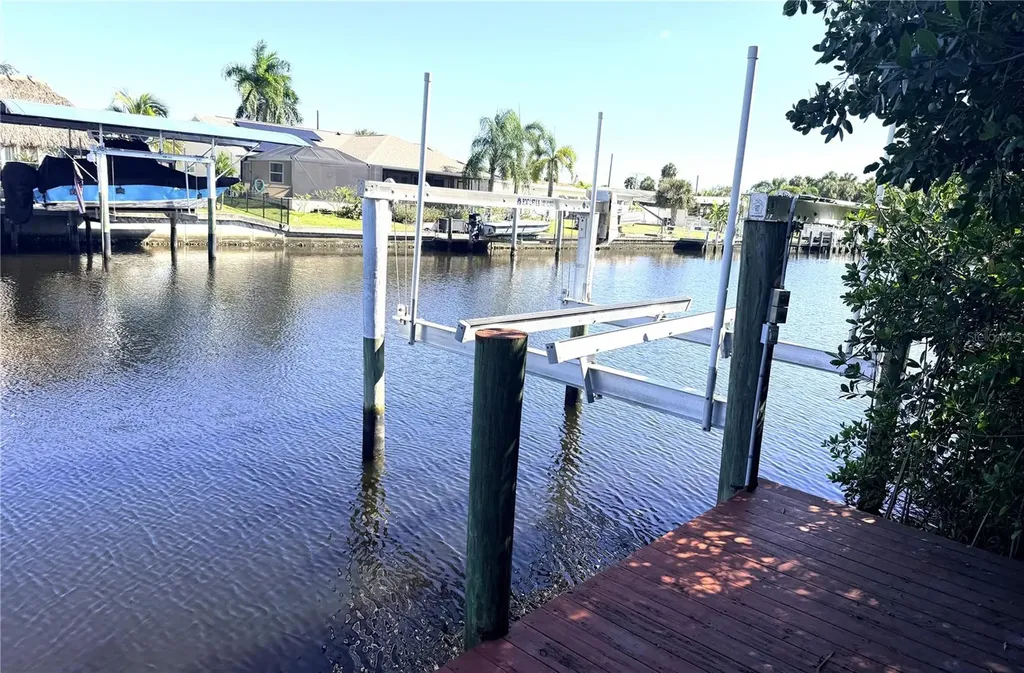 18422 Burkholder Circle Port Charlotte FL 33948