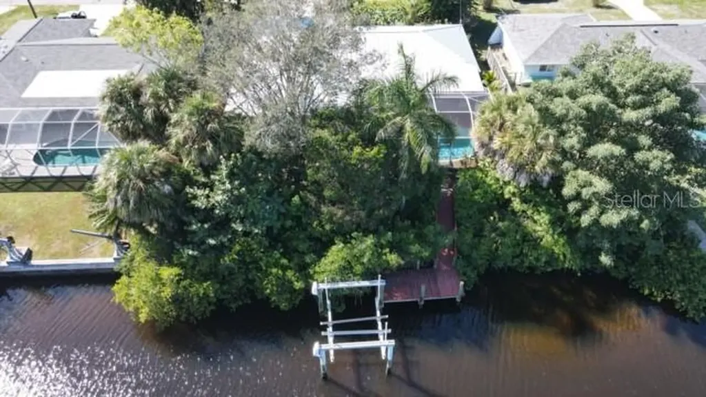 18422 Burkholder Circle Port Charlotte FL 33948