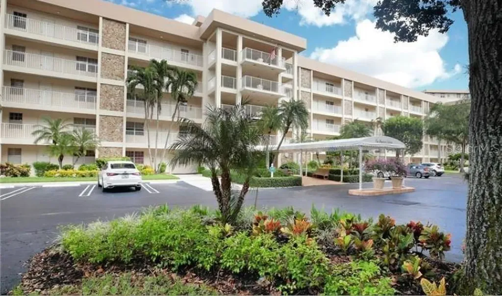 3503 Oaks Way Pompano Beach FL 33069