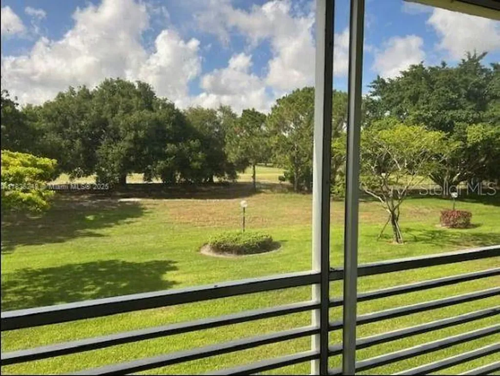3503 Oaks Way Pompano Beach FL 33069