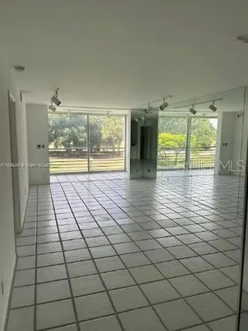 3503 Oaks Way Pompano Beach FL 33069