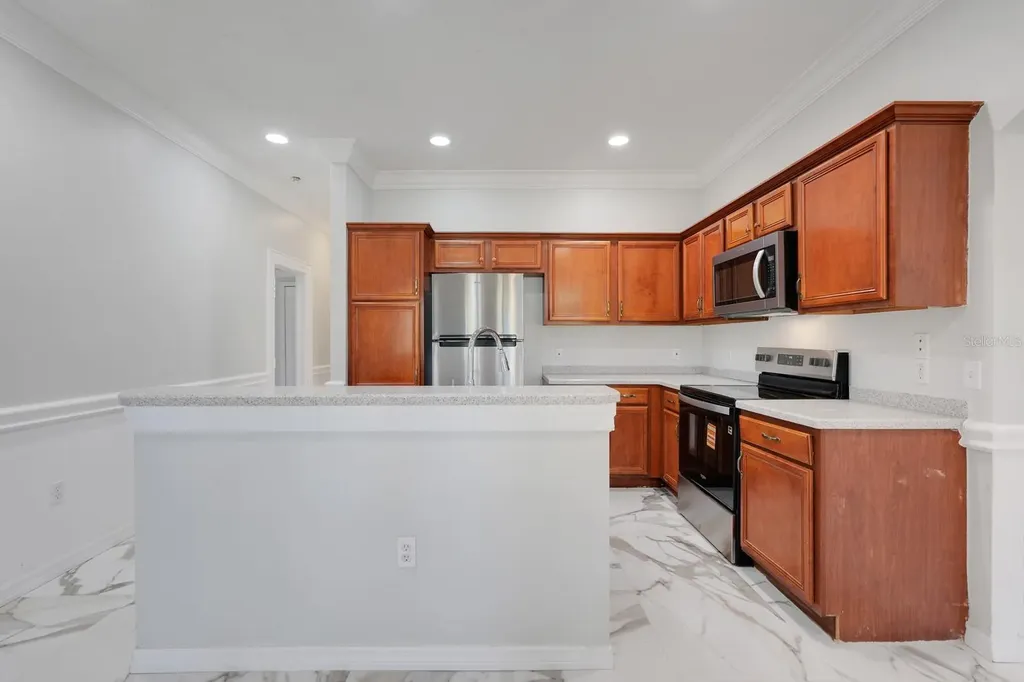 206 Redwood Bark Trail Kissimmee FL 34758