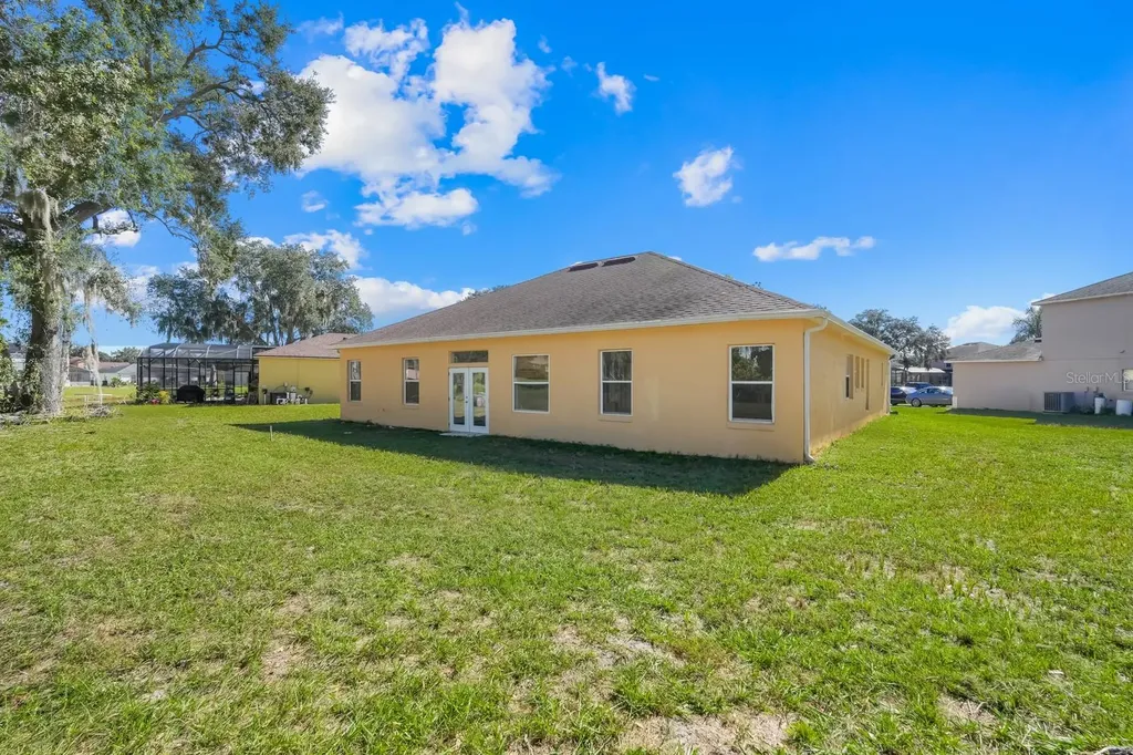 206 Redwood Bark Trail Kissimmee FL 34758
