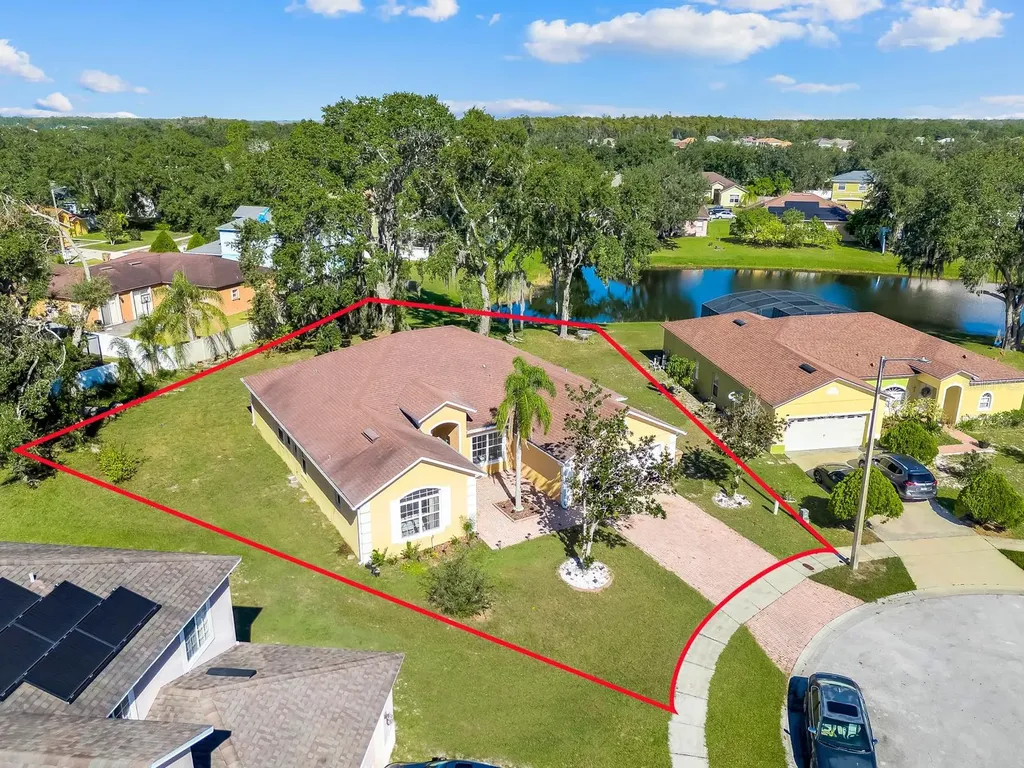 206 Redwood Bark Trail Kissimmee FL 34758