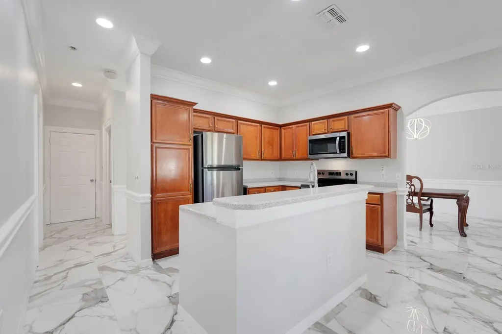 206 Redwood Bark Trail Kissimmee FL 34758