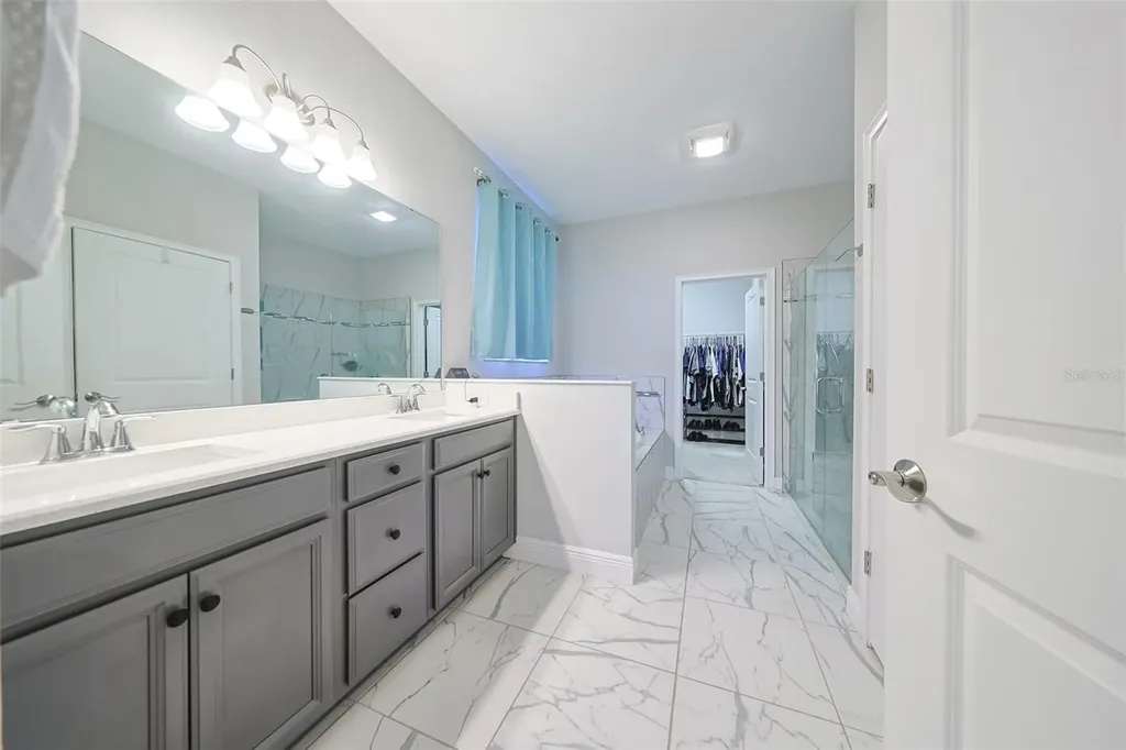 130 Azul Drive Seffner FL 33584