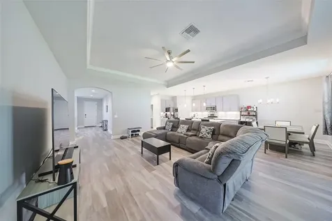 130 Azul Drive Seffner FL 33584