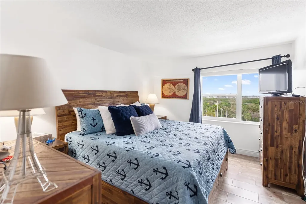 1750 Benjamin Franklin Drive Sarasota FL 34236