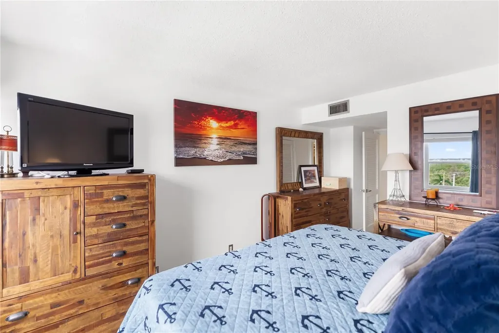 1750 Benjamin Franklin Drive Sarasota FL 34236