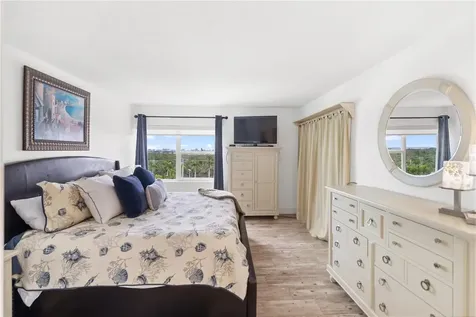 1750 Benjamin Franklin Drive Sarasota FL 34236