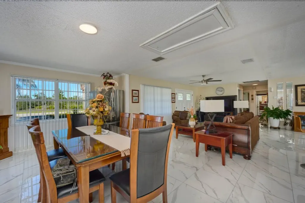 2471 Park Avenue Indian Lake Estates FL 33855