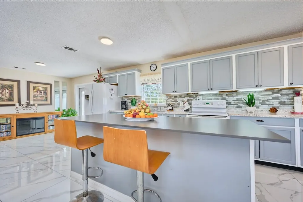 2471 Park Avenue Indian Lake Estates FL 33855
