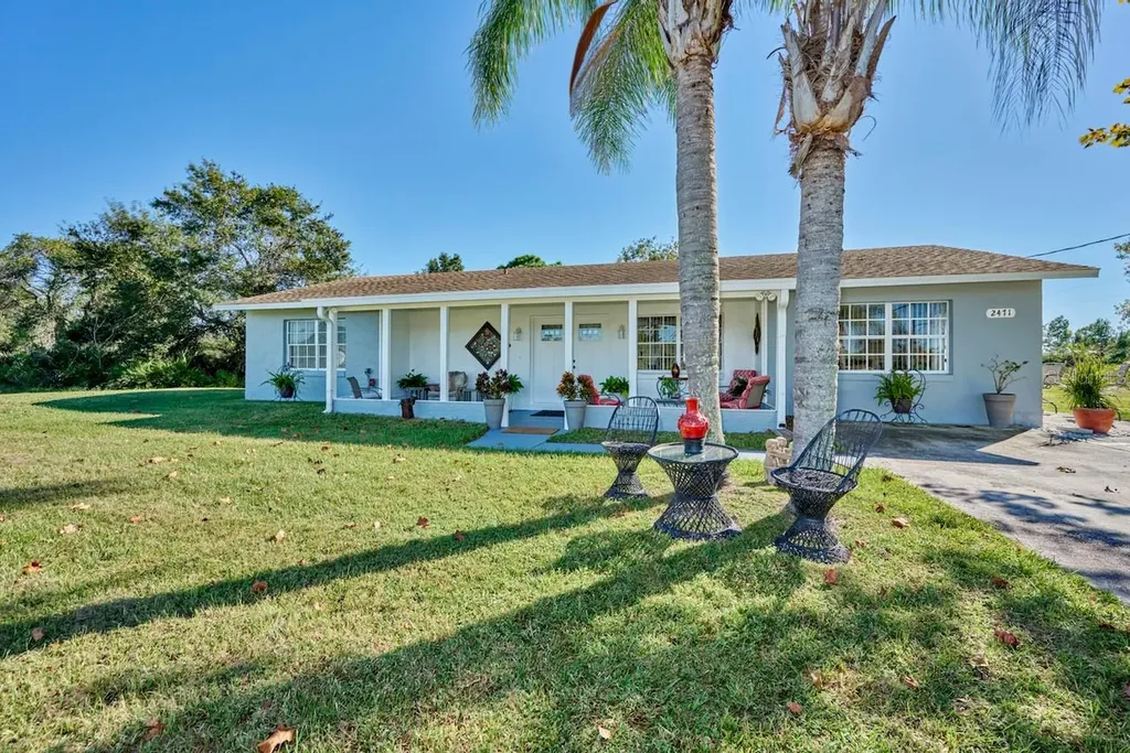 2471 Park Avenue Indian Lake Estates FL 33855