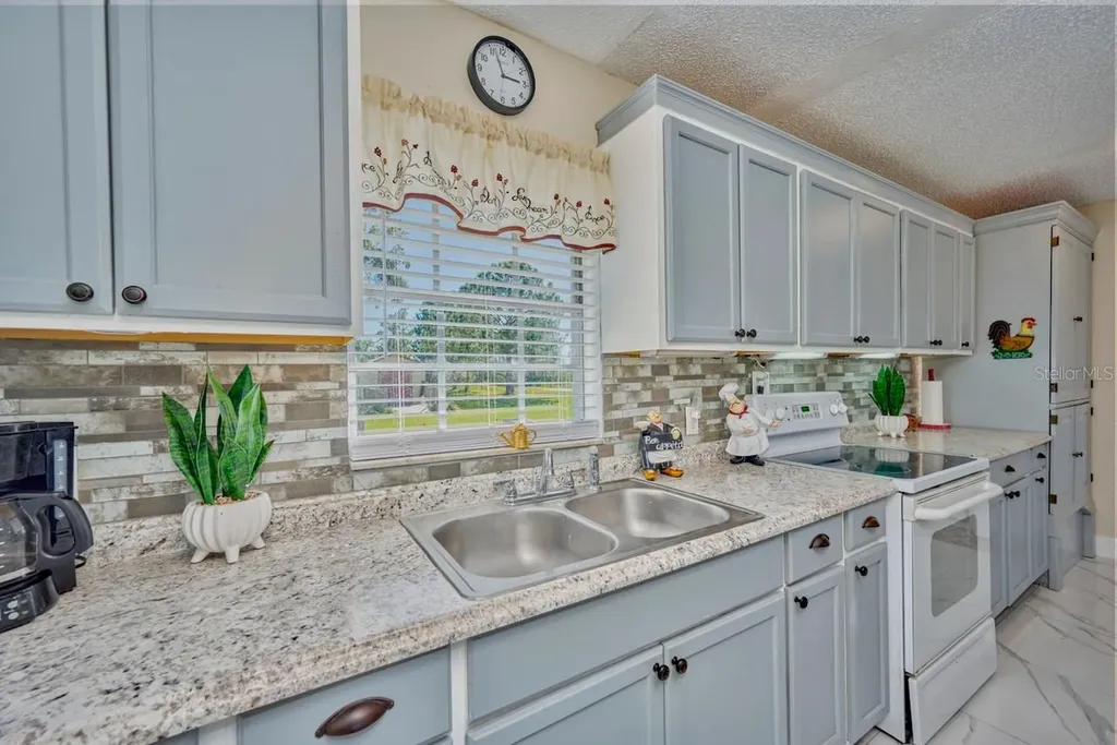2471 Park Avenue Indian Lake Estates FL 33855