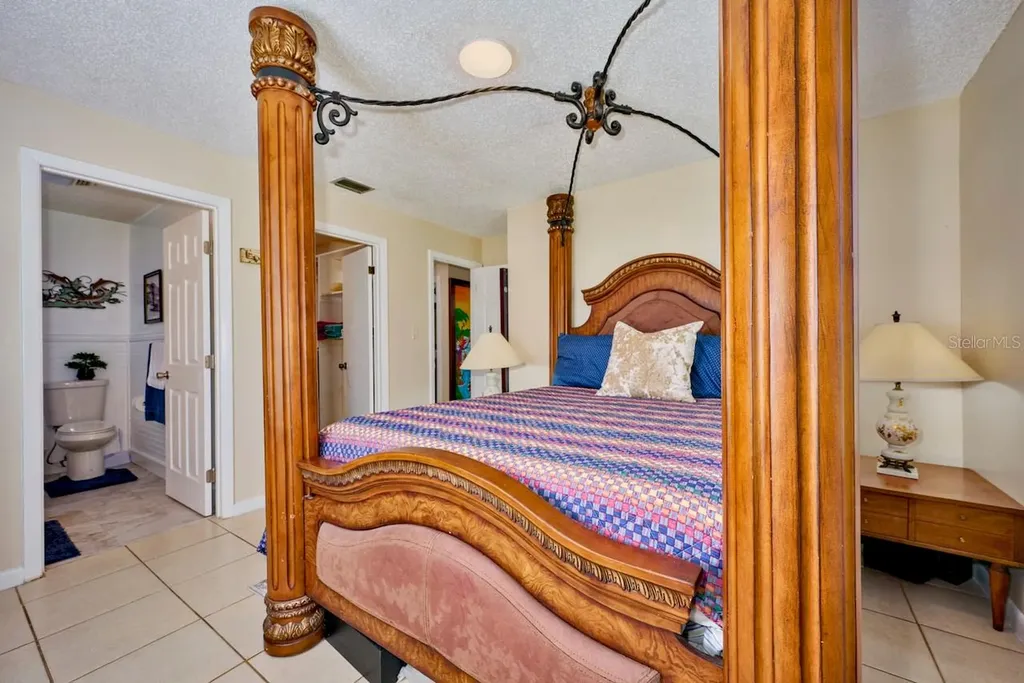2471 Park Avenue Indian Lake Estates FL 33855
