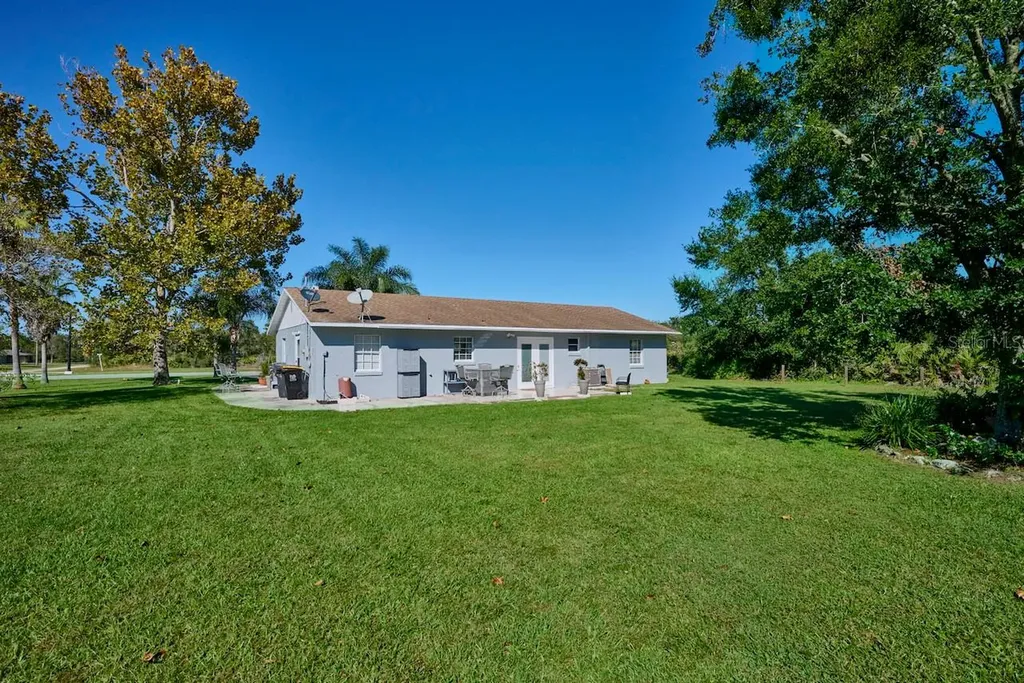 2471 Park Avenue Indian Lake Estates FL 33855
