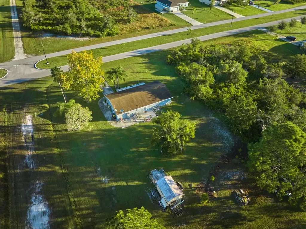 2471 Park Avenue Indian Lake Estates FL 33855