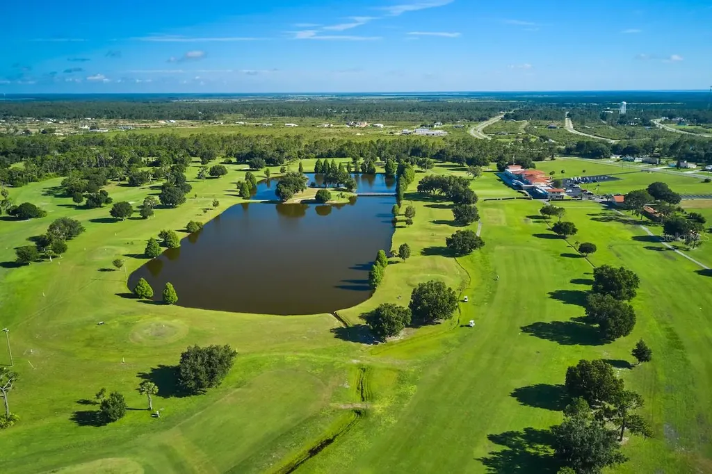 2471 Park Avenue Indian Lake Estates FL 33855