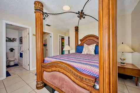 2471 Park Avenue Indian Lake Estates FL 33855