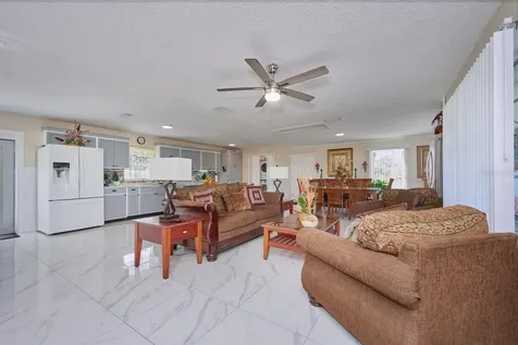 2471 Park Avenue Indian Lake Estates FL 33855