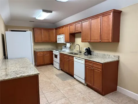 221 W State Road 434 Longwood FL 32750