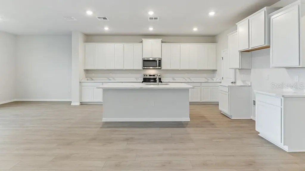 17163 James Trail Parrish FL 34219