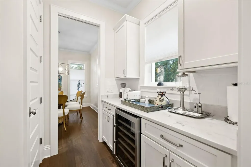 319 12th Avenue NE St Petersburg FL 33701