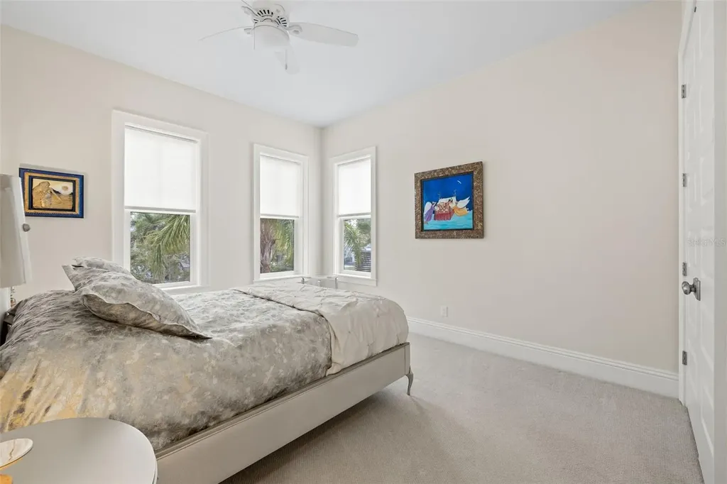 319 12th Avenue NE St Petersburg FL 33701