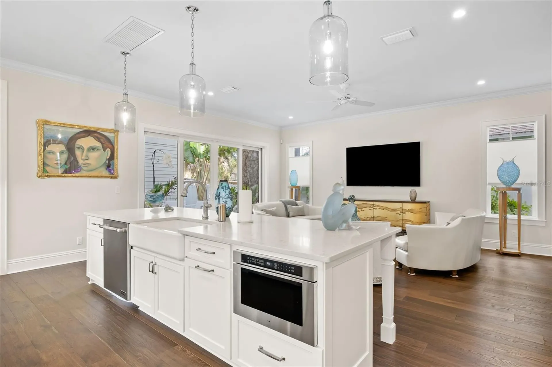 319 12th Avenue NE St Petersburg FL 33701