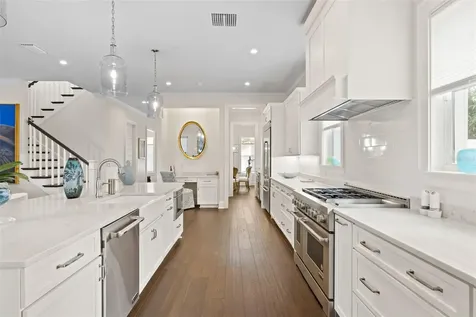319 12th Avenue NE St Petersburg FL 33701