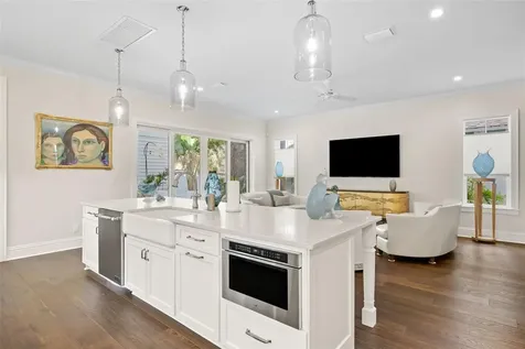 319 12th Avenue NE St Petersburg FL 33701