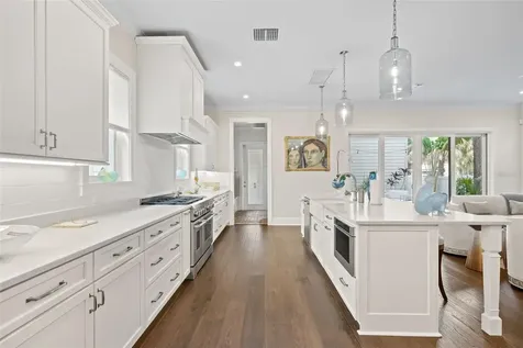 319 12th Avenue NE St Petersburg FL 33701