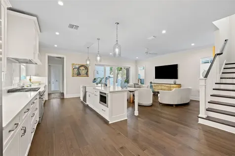 319 12th Avenue NE St Petersburg FL 33701