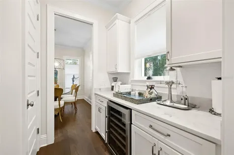 319 12th Avenue NE St Petersburg FL 33701