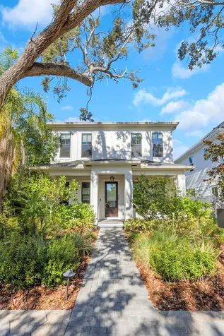 319 12th Avenue NE St Petersburg FL 33701