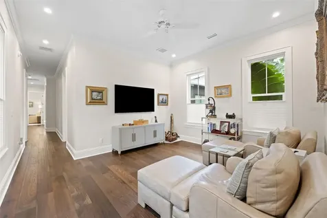 319 12th Avenue NE St Petersburg FL 33701