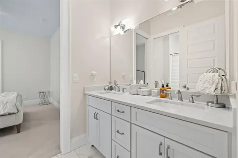 319 12th Avenue NE St Petersburg FL 33701