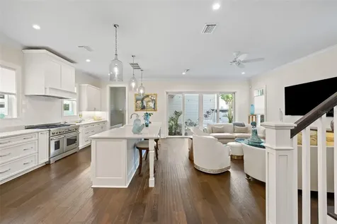 319 12th Avenue NE St Petersburg FL 33701