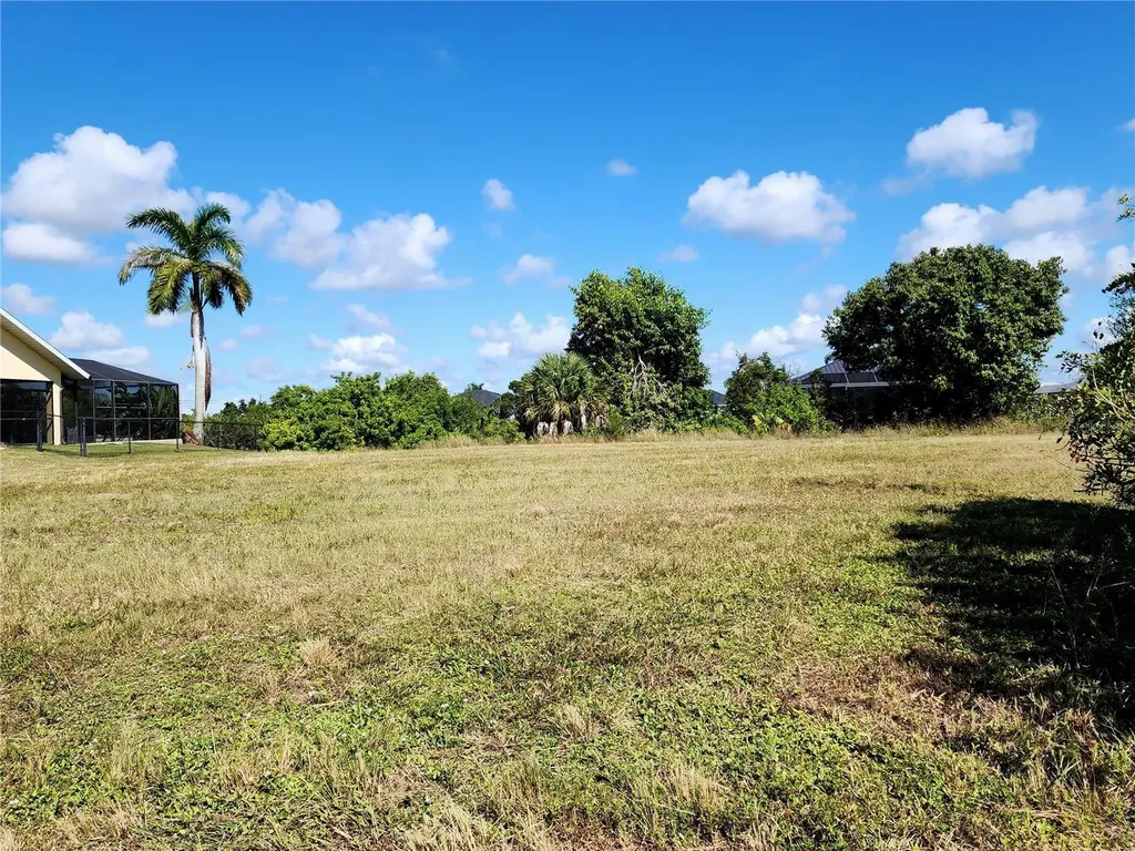 617 NW 14th Street Cape Coral FL 33993