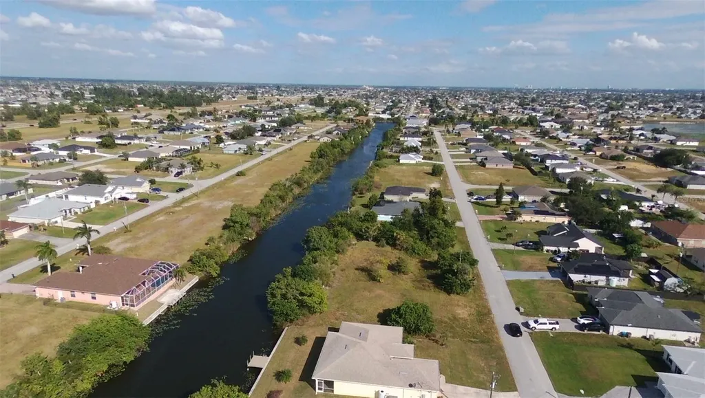 617 NW 14th Street Cape Coral FL 33993