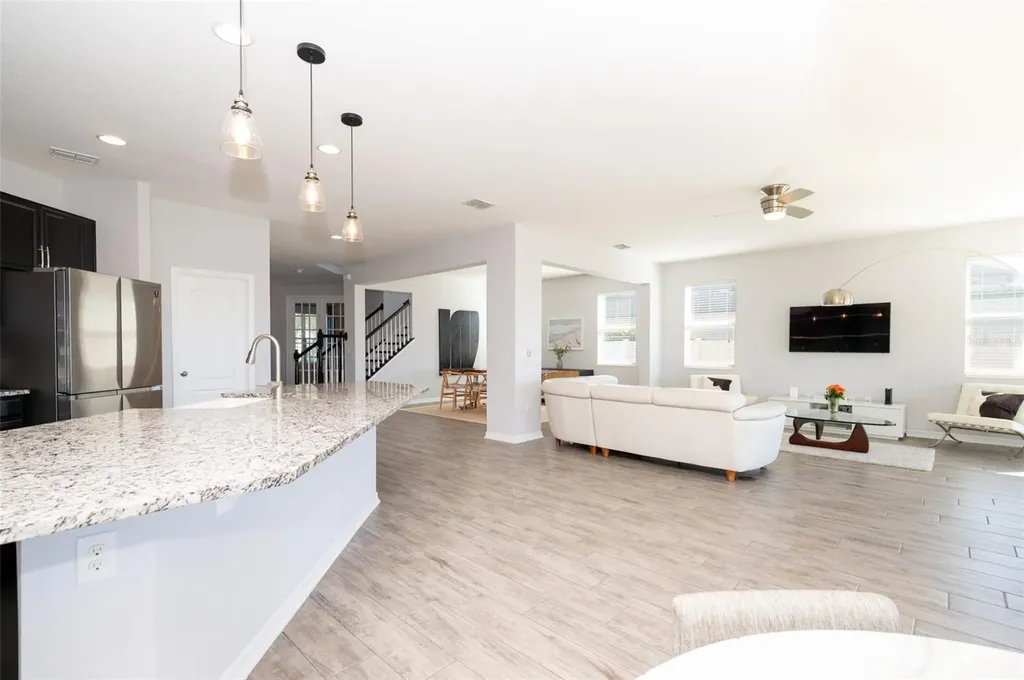 869 White Rose Way Oviedo FL 32765