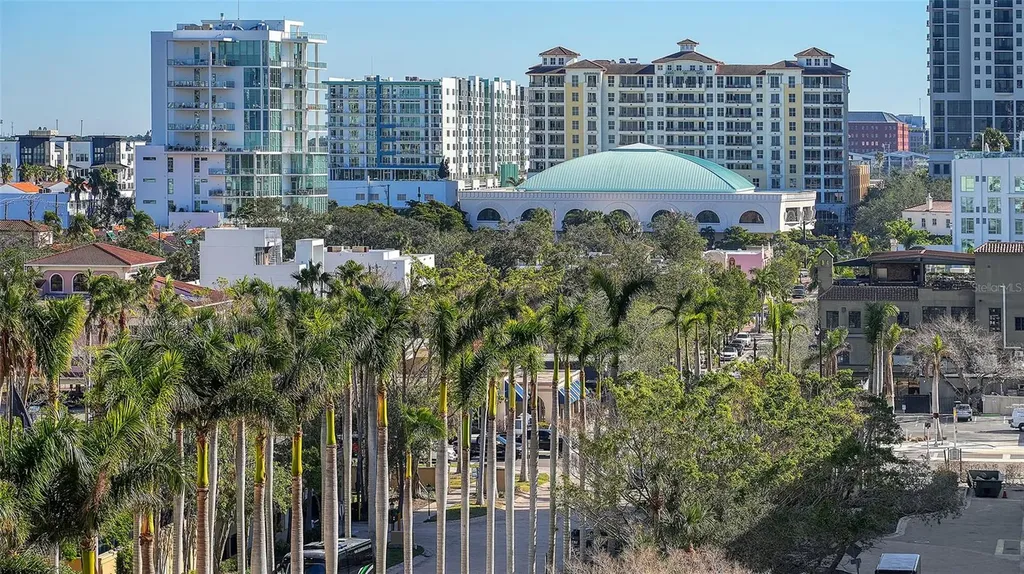 35 Watergate Drive Sarasota FL 34236