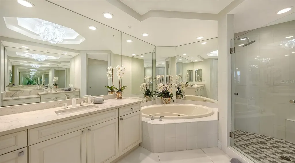 35 Watergate Drive Sarasota FL 34236