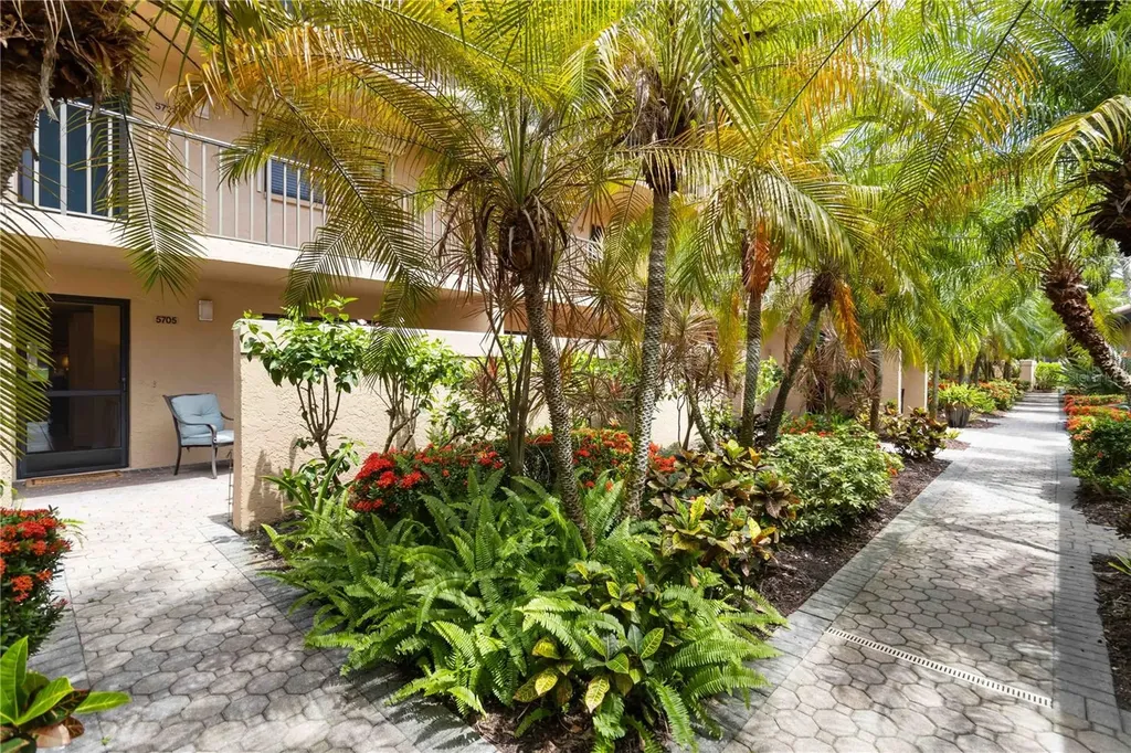 5705 Ashton Way Sarasota FL 34231