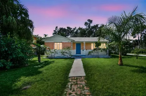 2801 Edwards Avenue S St Petersburg FL 33705