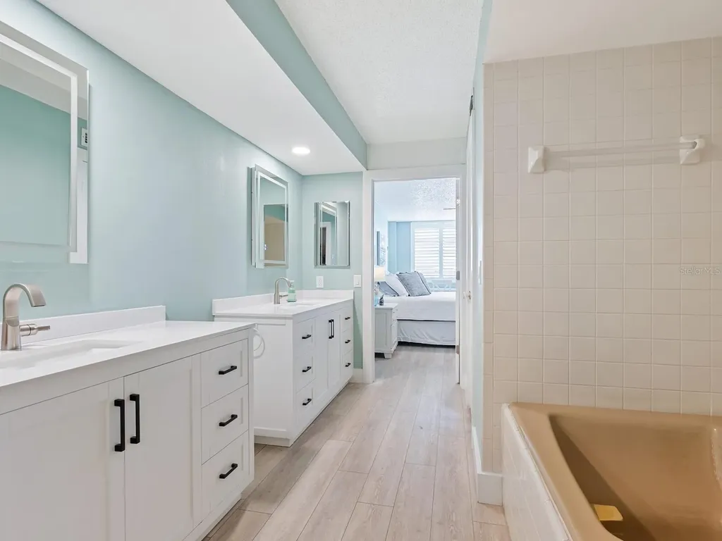 5880 Midnight Pass Road Sarasota FL 34242
